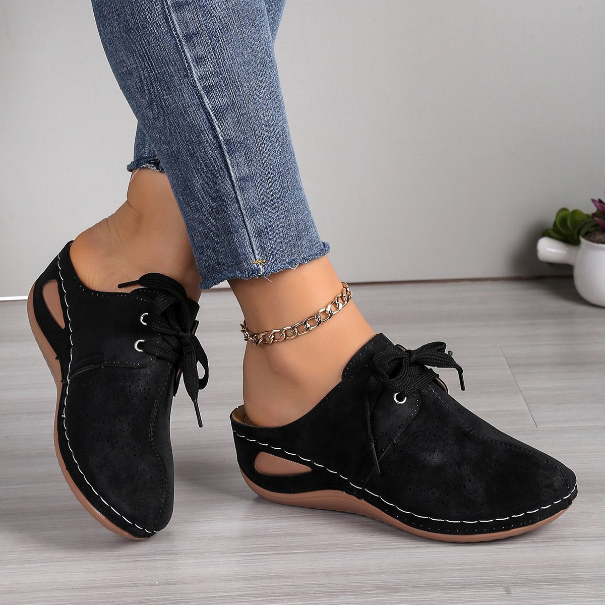 🔥New Women's Sculpted Wedge Heel Thick Leather Shoes