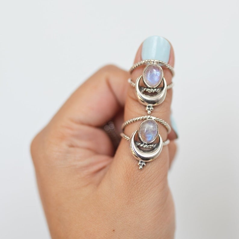 🔥Oval Rainbow Moonstone Moon Phase   Ring