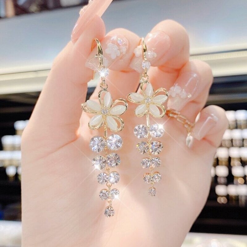 Fashion Flower Zircon Earrings