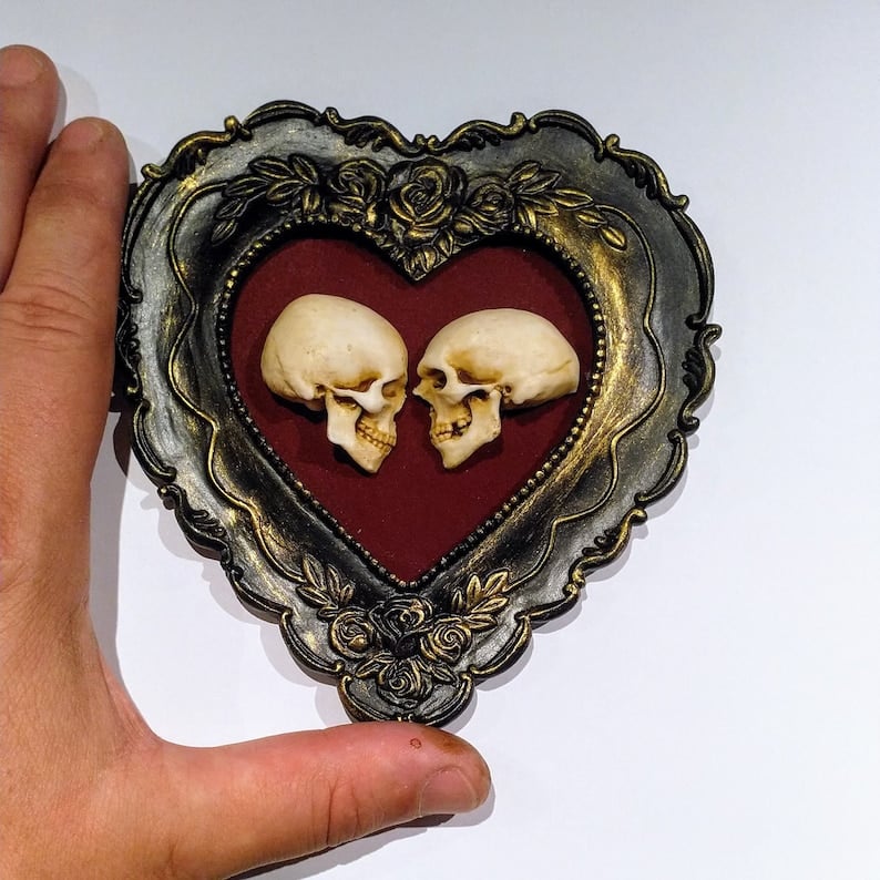 💗True love is forever - framed miniature realistic human skulls - Til death do us part