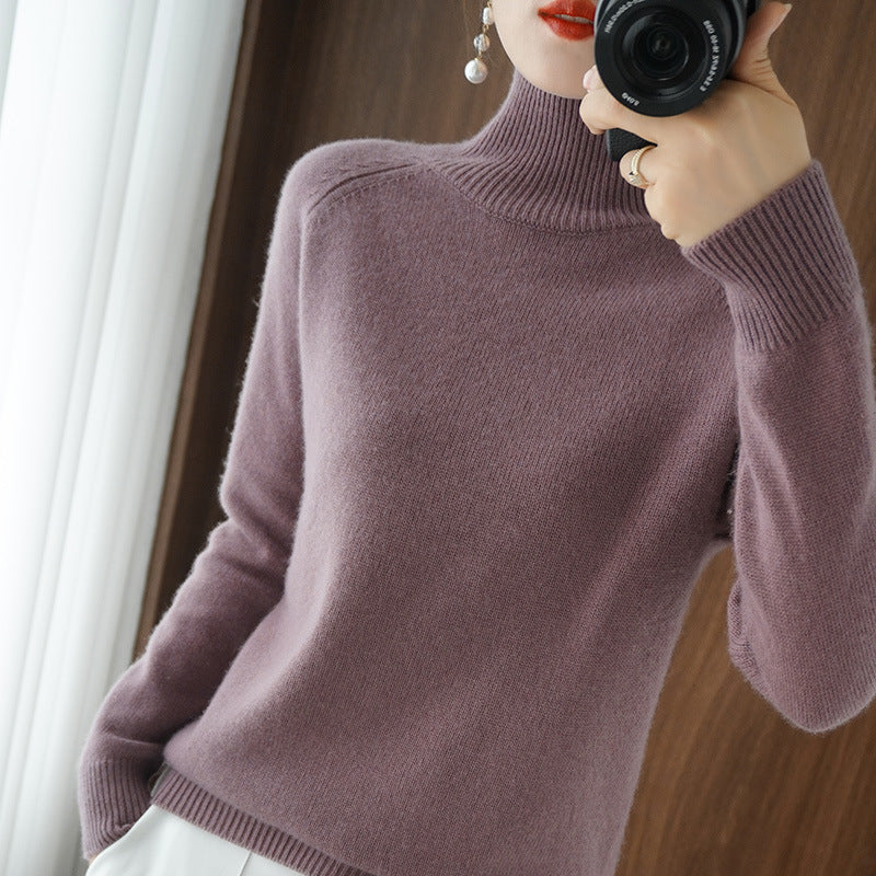 Solid turtleneck cashmere knit sweater