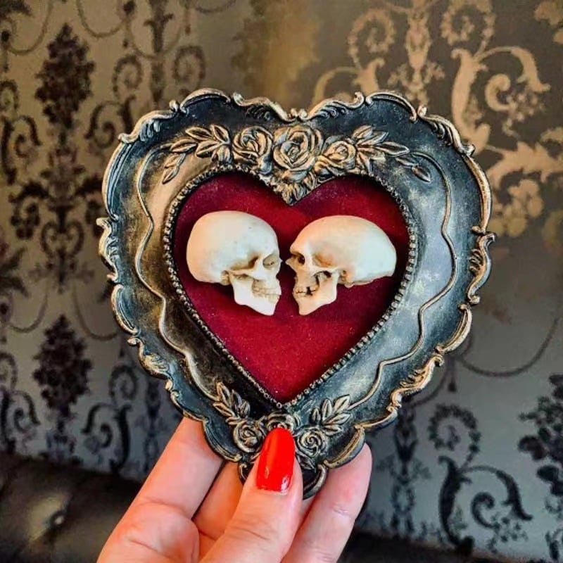 💗True love is forever - framed miniature realistic human skulls - Til death do us part