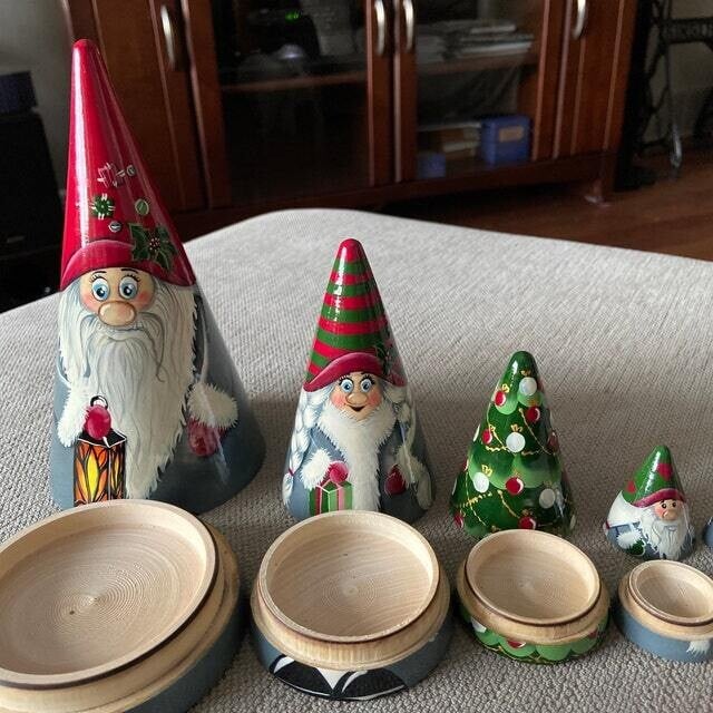 🎅Handmade Scandinavian  Gnome Wooden Nesting Dolls (5 pcs)