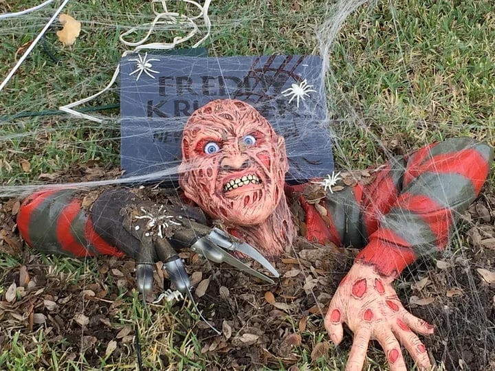 Rubie's Nightmare On Elm Street Freddy Krueger Grave Walker Decoration